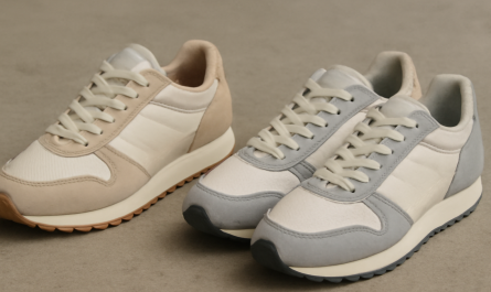 deux paires de sneakers rétro comparées côte à côte