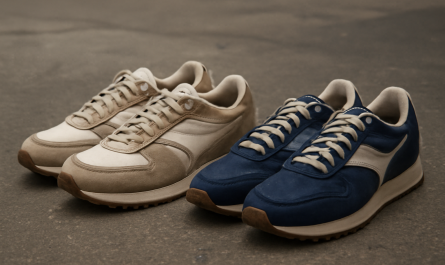 deux paires de sneakers rétro comparées sur sol urbain